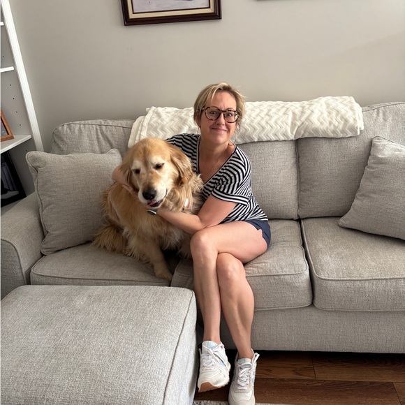 Meet your Posher, Whitney - Picture 1 of 1